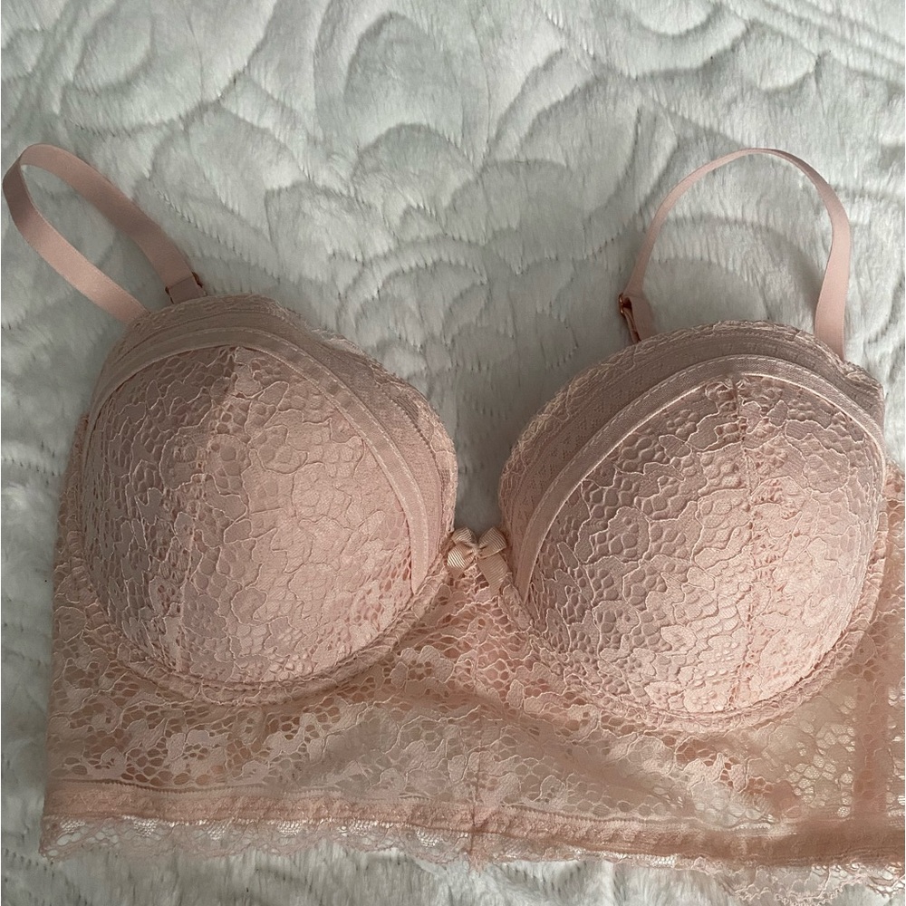 pink bra